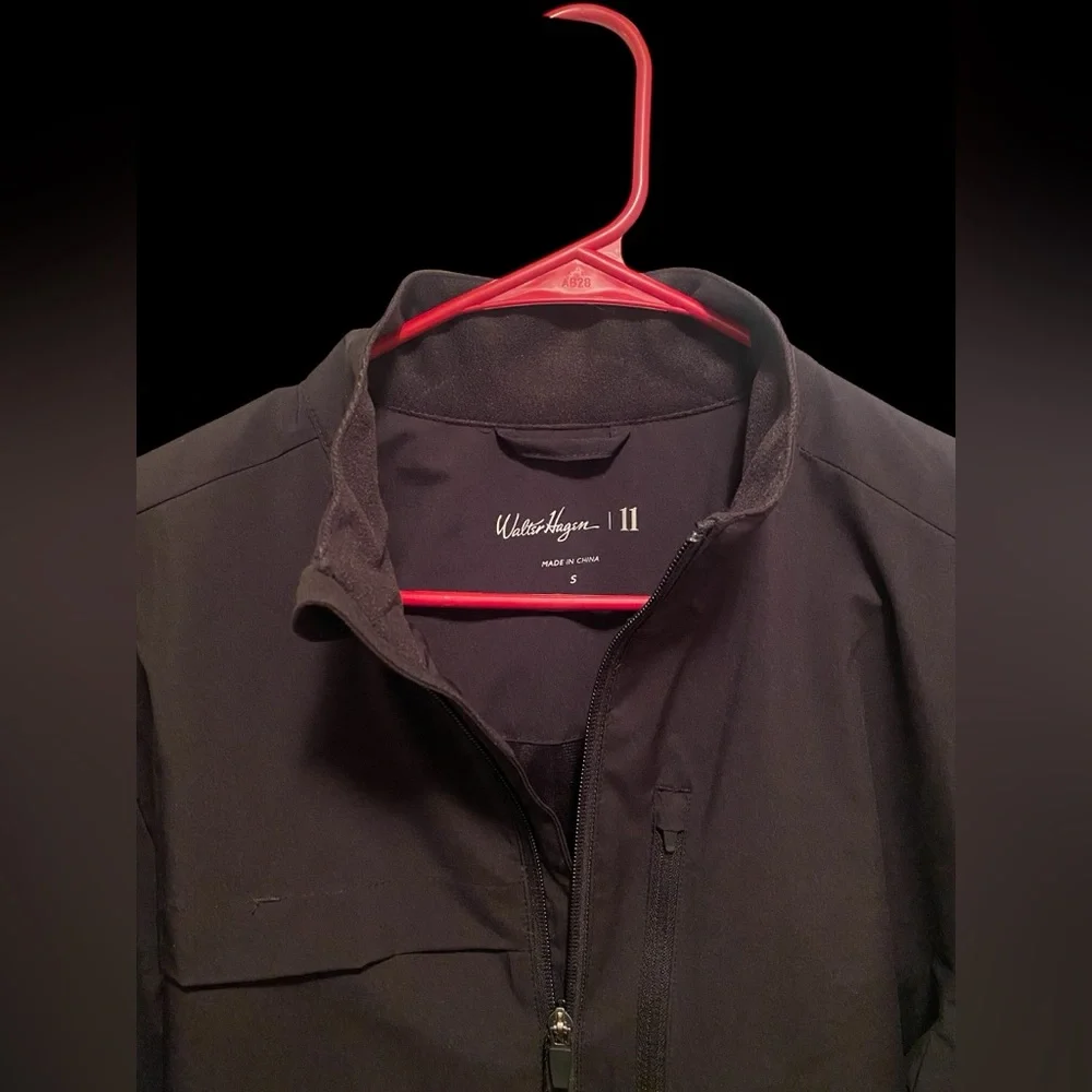 Walter Hagen Men's Raingear jacket.‎ Color Black. Size Small. New with tags